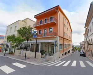 HOTEL HOUSE GARGANO - 莱西纳
