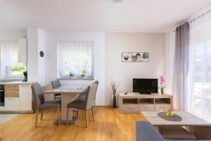 Tina - A5 second floor - MPolo