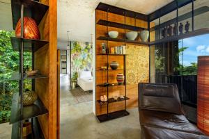 Planchonella House - Eco Stay de Luxe