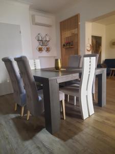 Villas Domaine des Pins : photos des chambres