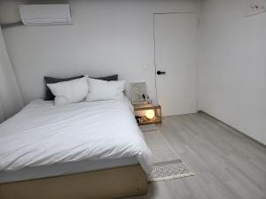 New, Private, 3 rooms, Hongdae, 6 Persons