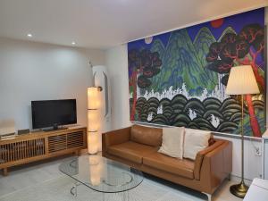 New, Private, 3 rooms, Hongdae, 6 Persons