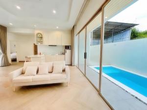 Level TWO pool villa Sriracha