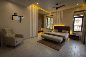Aviran Villa 5BHK - Jacuzzi House