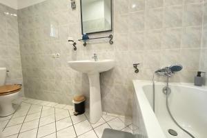 Maisons de vacances 84B7 - Accommodation in a charming 18th century farmhouse : photos des chambres