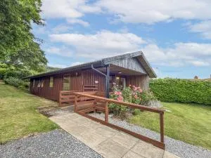 Laburnum Lodge - Wootton Courtenay