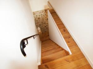 Very nice cottage with studio on a domain with heated pool