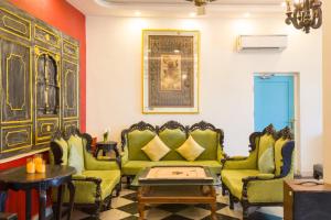 ELIVAAS Queens Town 6 BHK Pet-Friendly Retreat with Pvt Pool & Restro