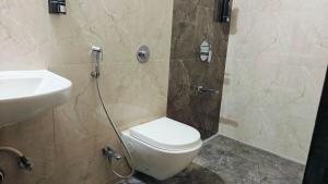 Bamboo Stays 3bhk with Skylounge & pool