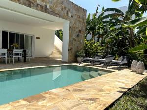 Villa in Kiwengwa con piscina