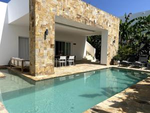 Villa in Kiwengwa con piscina