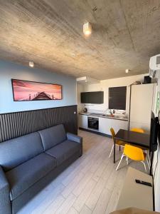 Paceville - 5A - Seaview 2BR, Chill Vibes Spot