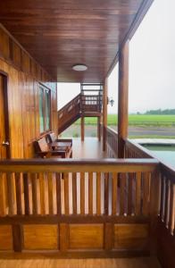 Ruen Singhanat Cafe & Resort