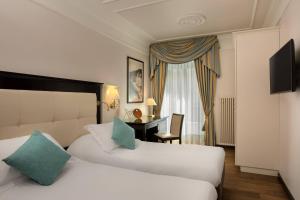 Superior, Guest room, 2 Twin/Single Bed(s), City view room in Grand Hotel Suisse Majestic Autograph Collection
