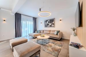 Beachfront Villa Azzurro with Seaview