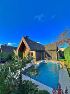 Varuna Bungalov Evleri