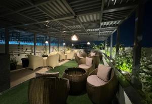 Bamboo Stays Posh 2bhk with Sky Garden