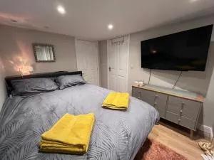 Little Sunny Hill - Llanerchymedd