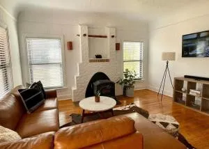 Courthouse Corner - Beautiful adobe, pet friendly - Presidio
