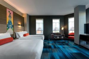 Urban Studio with Double Bed room in Aloft Dublin City
