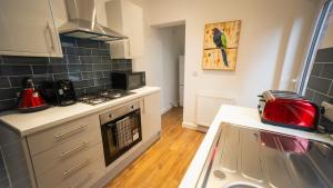 Stunning 4 bedroom House in Crewe Town Centre