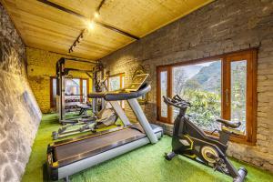 ELIVAAS Zephyr Sierra - 2 BHK Hillside Retreat With Common Pool, Gym & Restaurant