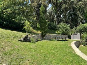Maisons de vacances villa paisible en pleine nature 7km des plages Cannes Mandelieu : photos des chambres