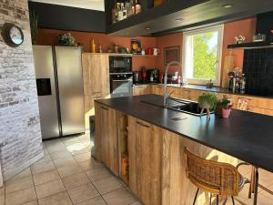 Maisons de vacances villa paisible en pleine nature 7km des plages Cannes Mandelieu : photos des chambres