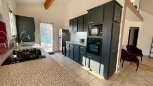 Villa Sol Dels Aspres avec Piscine, Barbecue, Climatisation centralisée, Garage, Internet SUDSEJOURCONCIERGERIE