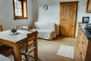 Gajdův Dvůr Restaurace Apartmán Dvoulůžkový s přistýlkou - 大卡尔洛维采