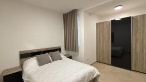 The Valley Collection - Suite A10