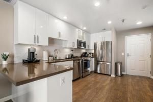 Carnelian Calm-Pool BBQ Rooftop Walk to the Beach