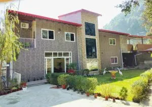 DAMYANTI RESORT - Bhowāli