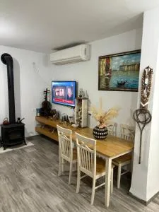 סאבלט בגבעה - Afik