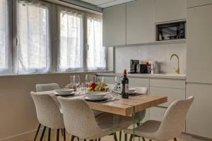 Residence AC Champs de Mars Eiffel Tower by Studio Prestige