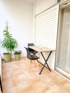 Elegant City-Center Apartment