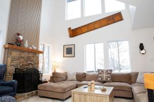 Eagles Mountain Retreat