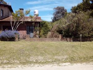 Casa de campo con gran parque a metros del mar