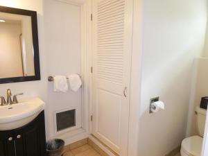 Carmel Dolores Cottages