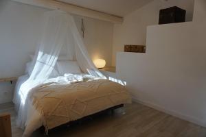 Maisons de vacances Villa - Domaine a GRANS grande demeure 6 a 12pers : photos des chambres