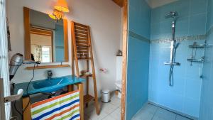 Villas Belle maison familiale avec piscine et parking : photos des chambres