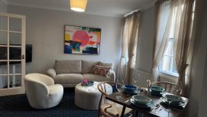 Nicolson Street two bedrooms