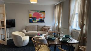 Nicolson Street two bedrooms