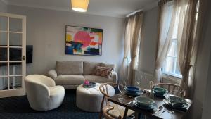 Nicolson Street two bedrooms
