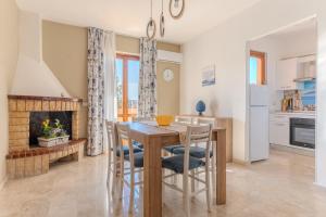 LE CASETTE DI FLAVIA - Trinacria, Oasi Marina, il Tesoro dellEtna