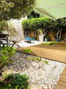 Jolie petite villa au coeur des Capellans Piscine