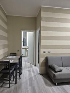 Mia Monza Living