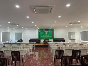 REACHBUT SESSOR HOTEl