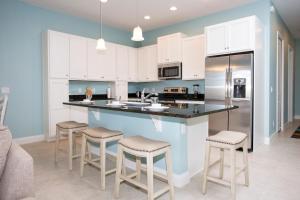 Marvelous 4 Bedroom w Pool @ Festival Resort 197