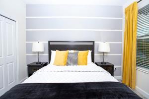 Gorgeous 5 Bd Single Family Close to Disney @ Storey Lake Resort 2734